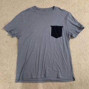 Men’s lululemon pocket t-shirt